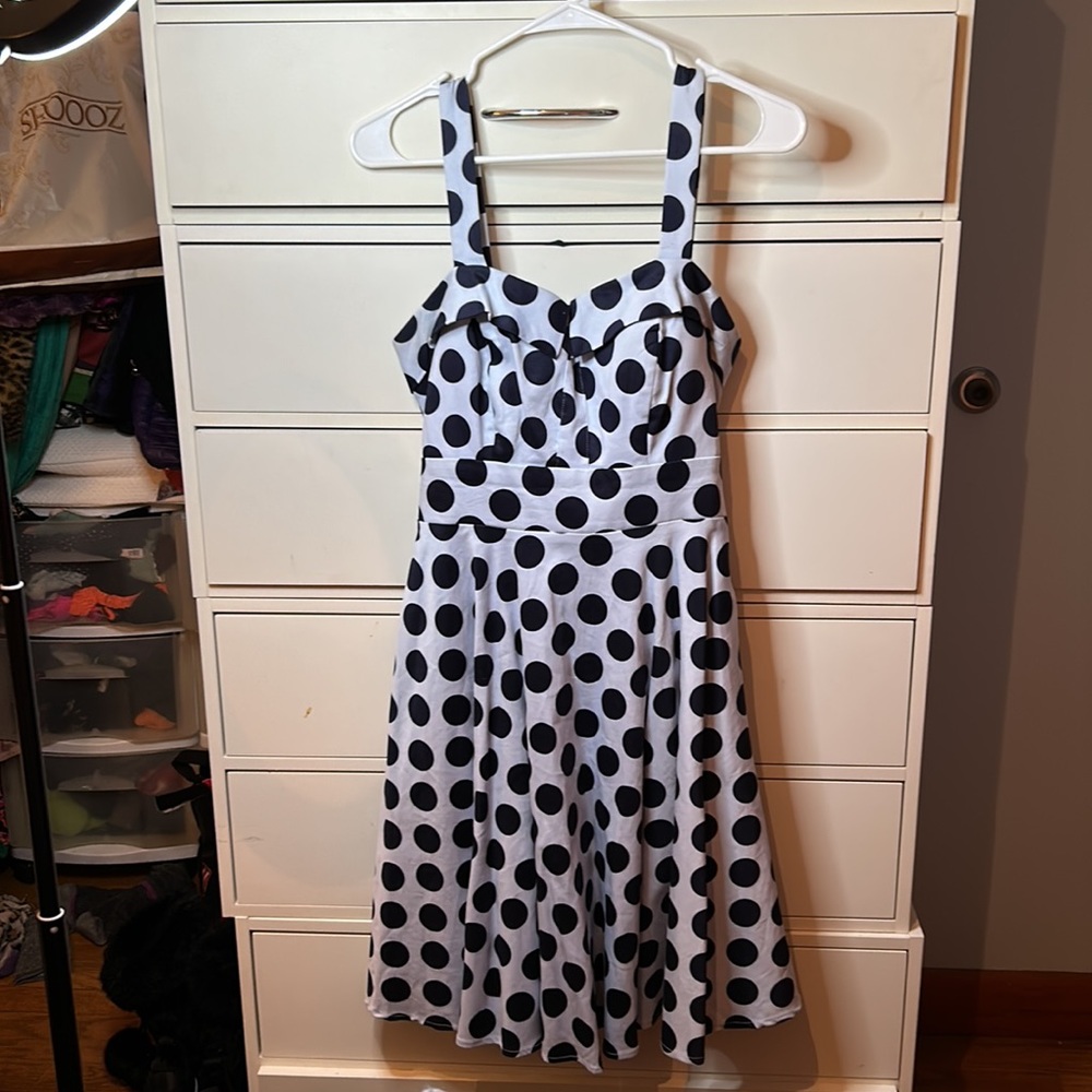 Pok-a-dot Dress w/Pockets!!